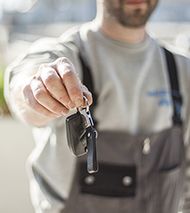 Low Interest Car Loans - Pros And Cons