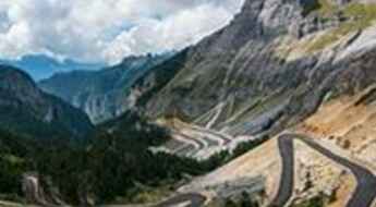 Balagezong Mountain Road
