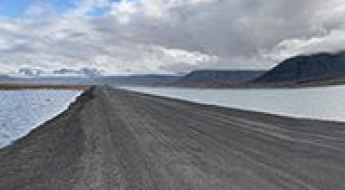Longyearbyen road