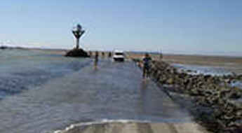 Periodically flooded roads around the world