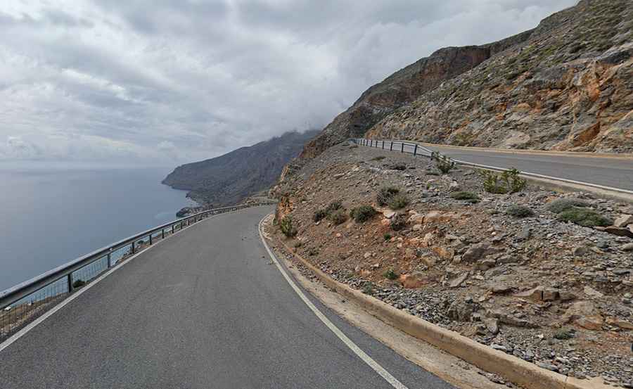 Road to Tris Ekklisies