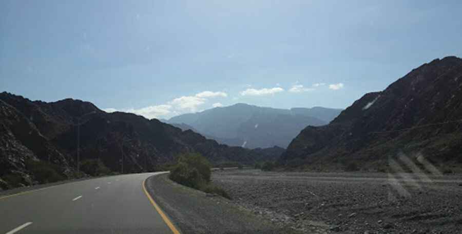 Rustaq-Nakhal road