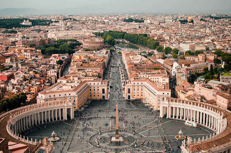 How To Best Enjoy The Splendors Of The Holy See