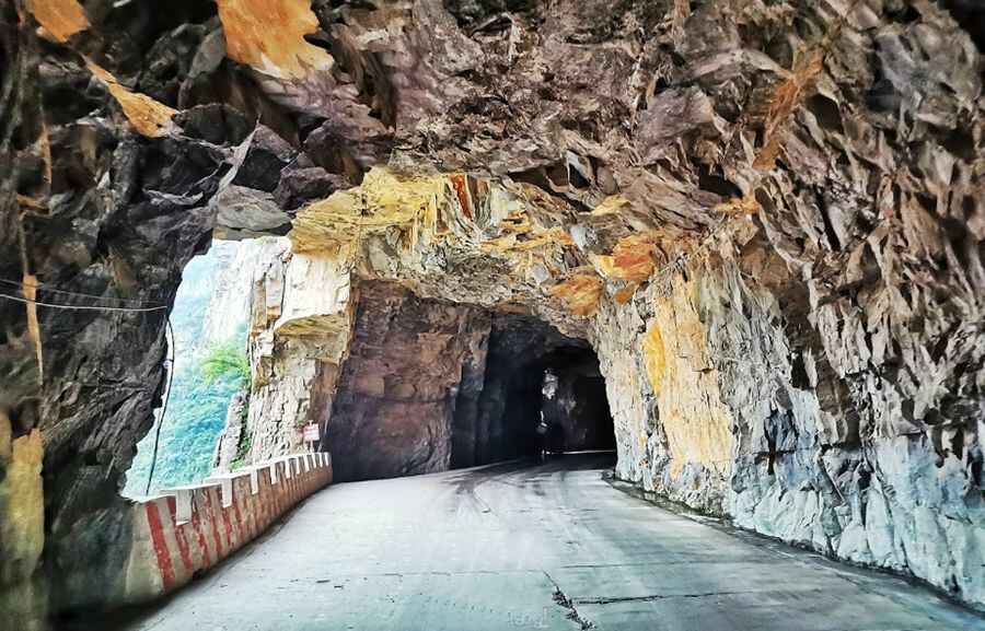Jingdi Hanging Tunnel