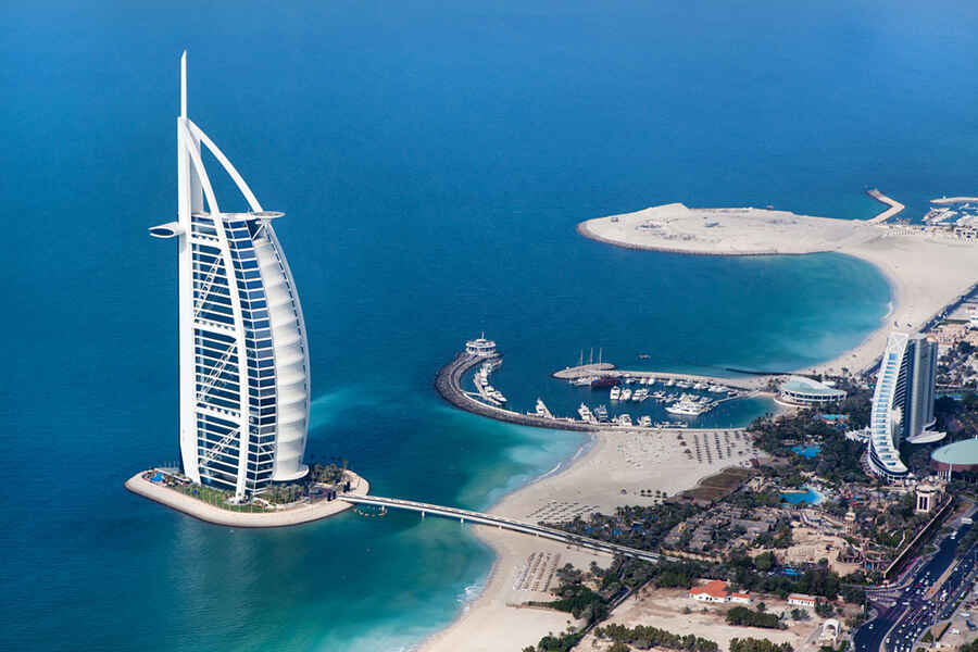 Dubai - A Famous Tourist Friendly City to Enjoy In