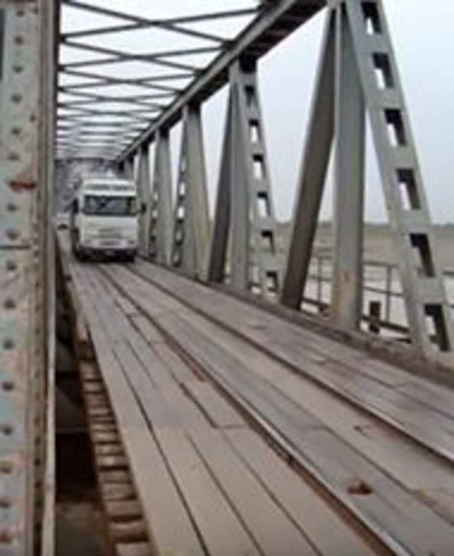 Antiguo Puente de Pailón is a challenging bridge in Bolivia