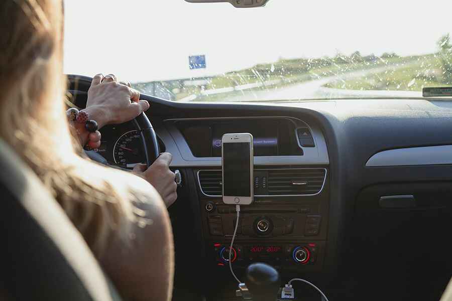 Ways to Become a Safer Driver
