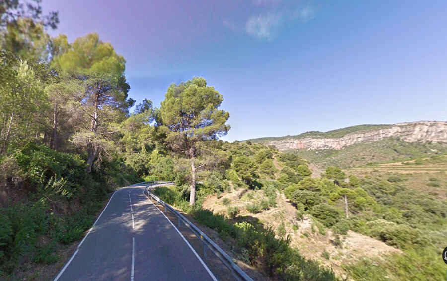 Conquering the Curvy Wonders: Driving Adventures in Catalonia's Priorat Region