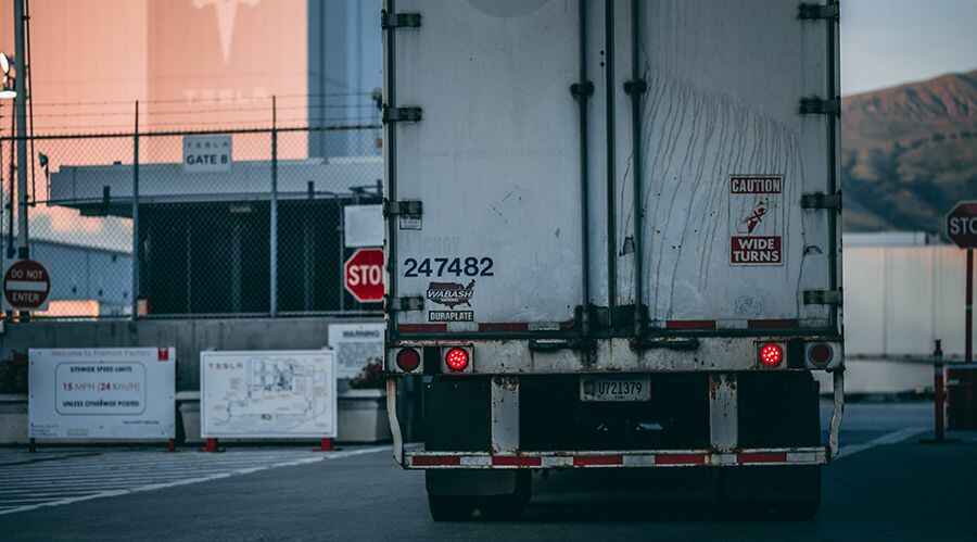 What Are the Major Causes of 18-Wheeler Truck Accidents in the USA?