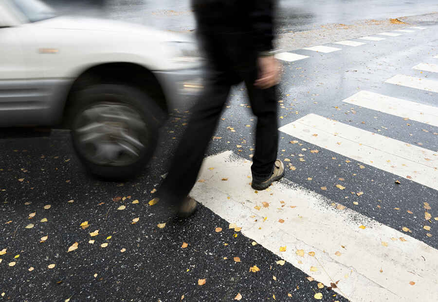 5 Reasons Pedestrian Accident Victims Must Consider Contacting Experienced Law Firms