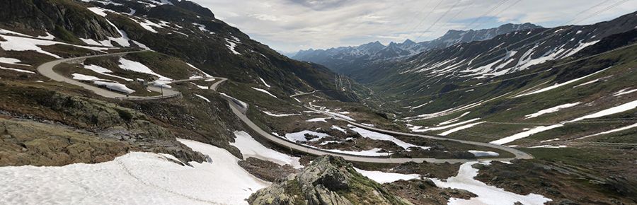 Nufenenpass (Passo della Novena) Nufenenpass (Passo della Novena)