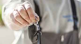Low Interest Car Loans - Pros And Cons