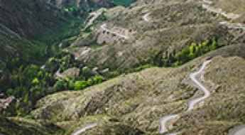 Cliffsidе Chaos: Exploring thе World’s Most Tеrrifying Narrow Passеs