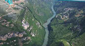 Huajiang Canyon Bridge
