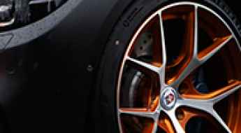 Mastering Vinyl Wrap Care: A Comprehensive Guide to Detailing Wrapped Cars