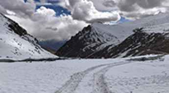 8 Risky Roads to Drive in India: Key Preparations