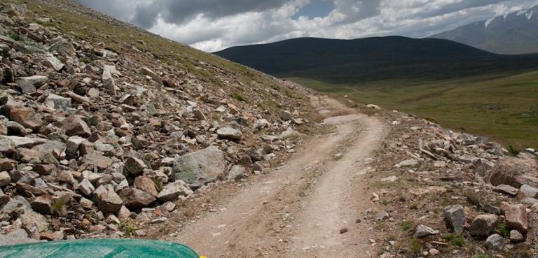 Ulan-Daban Pass, a 4x4 border road