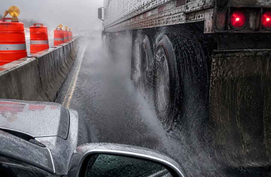 How Rain and Work Zones Change Safe Driving Around Trucks