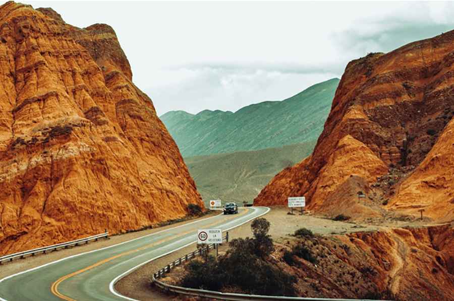 Scenic but Demanding: Roads That Test Driver Focus and Precision