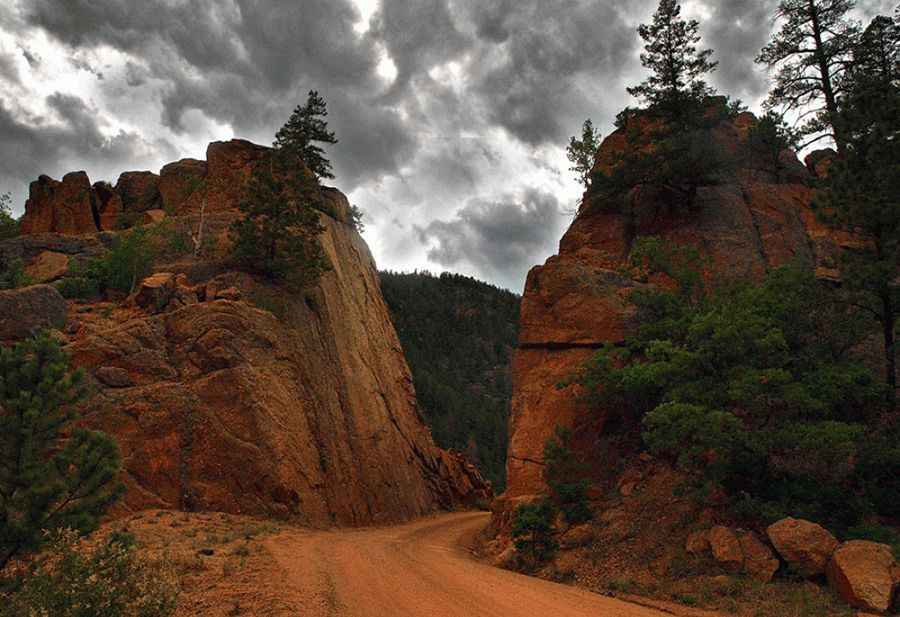 Phantom Canyon Road