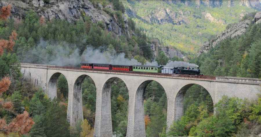 10 Most Scenic Railroads Across France