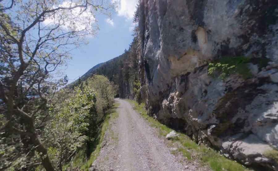How to drive the unpaved road to Zaragoza mine?