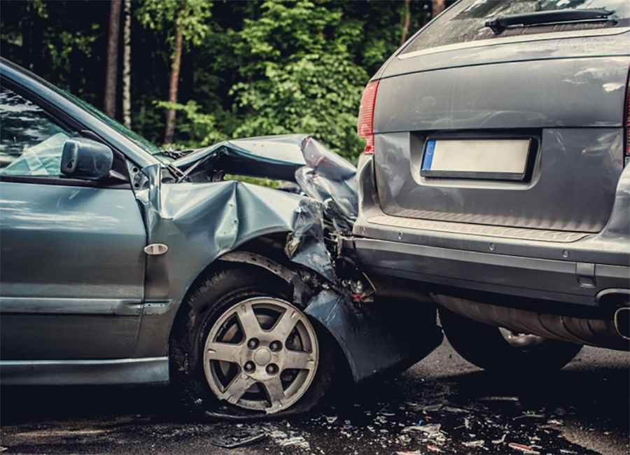 How Do Potholes and Uneven Pavement Contribute to Vehicle Crashes in Fairfax County?