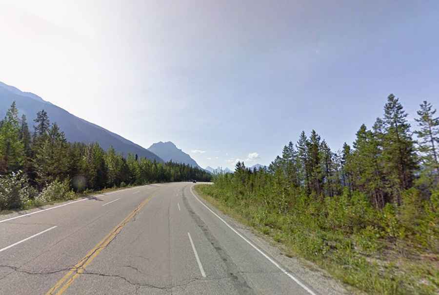 Athabasca Pass Lookout